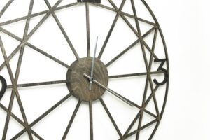 Symmetric kell numbritega