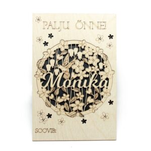 Puidust kaart tassialusega